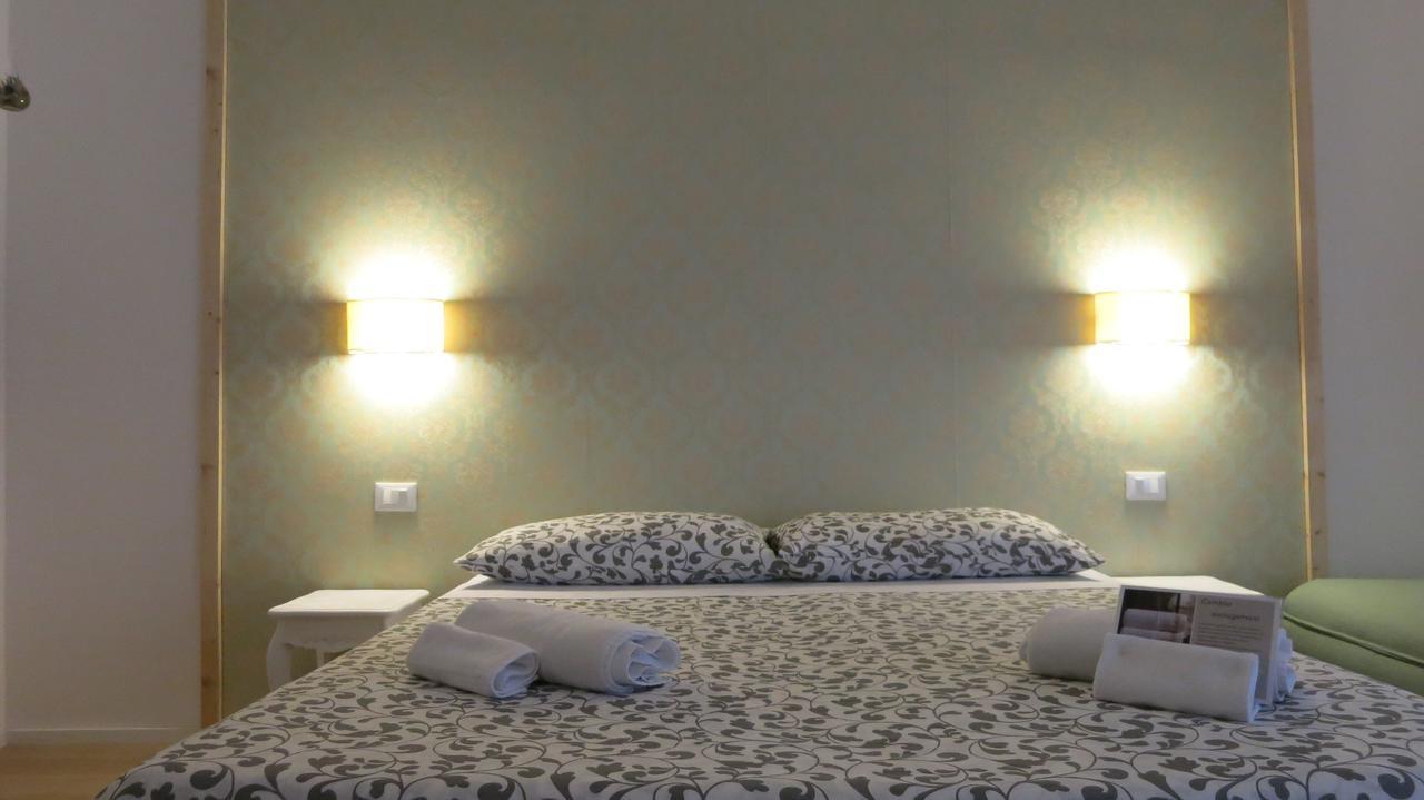 Dante Rooms And Apartment Trento Bagian luar foto
